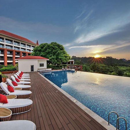 Doubletree By Hilton Goa - Panaji Hotell Eksteriør bilde