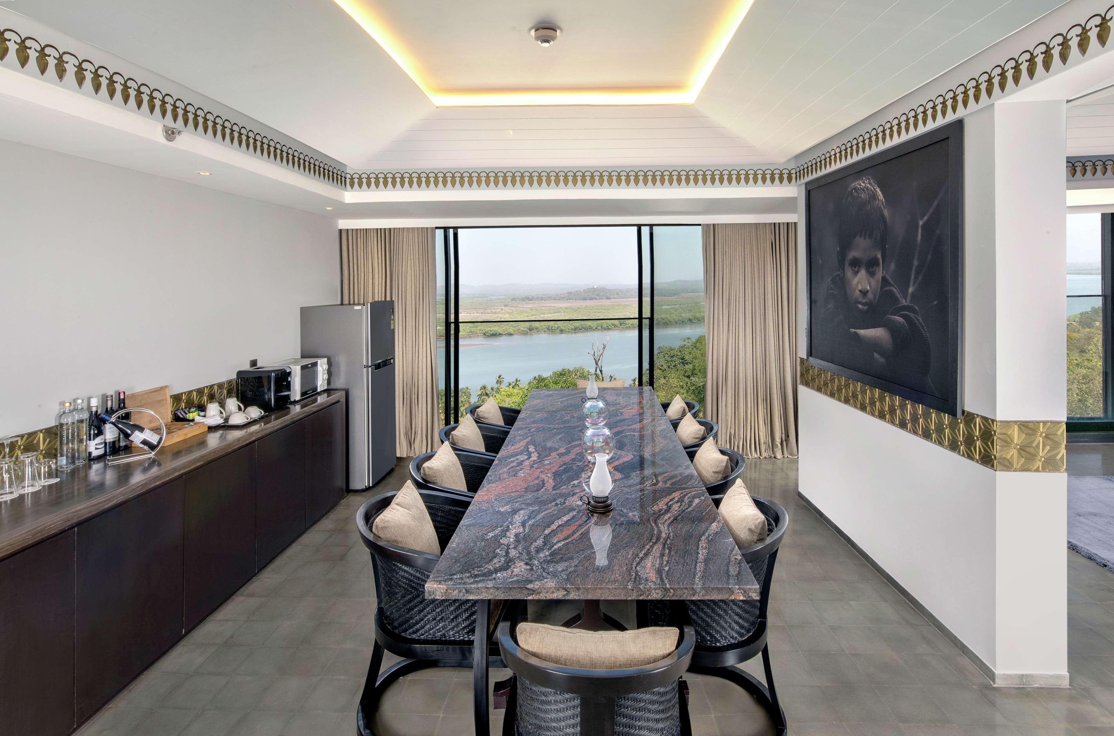 Doubletree By Hilton Goa - Panaji Hotell Eksteriør bilde
