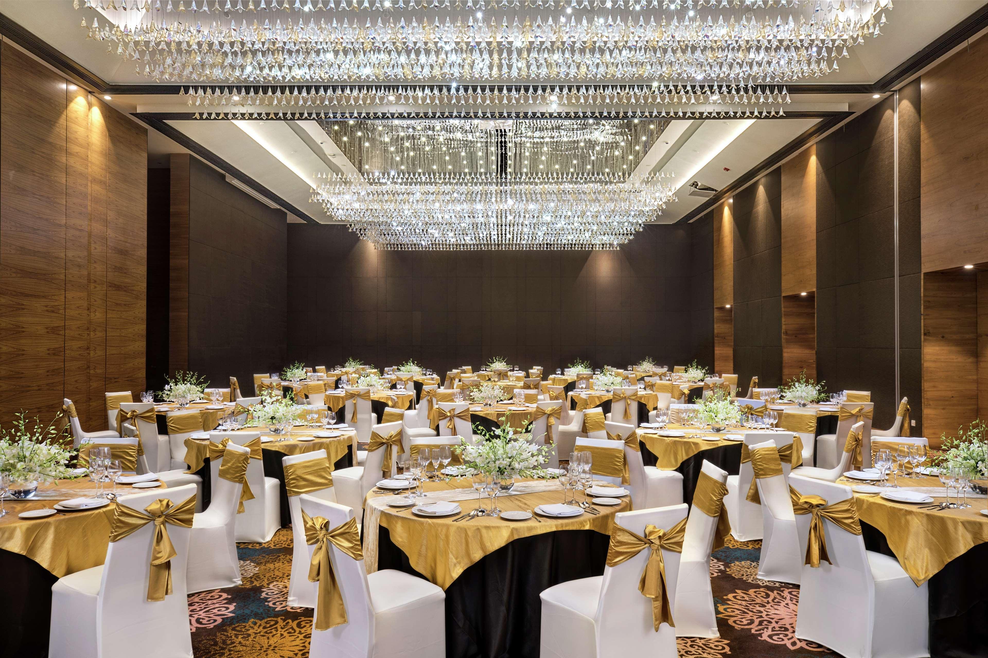 Doubletree By Hilton Goa - Panaji Hotell Eksteriør bilde