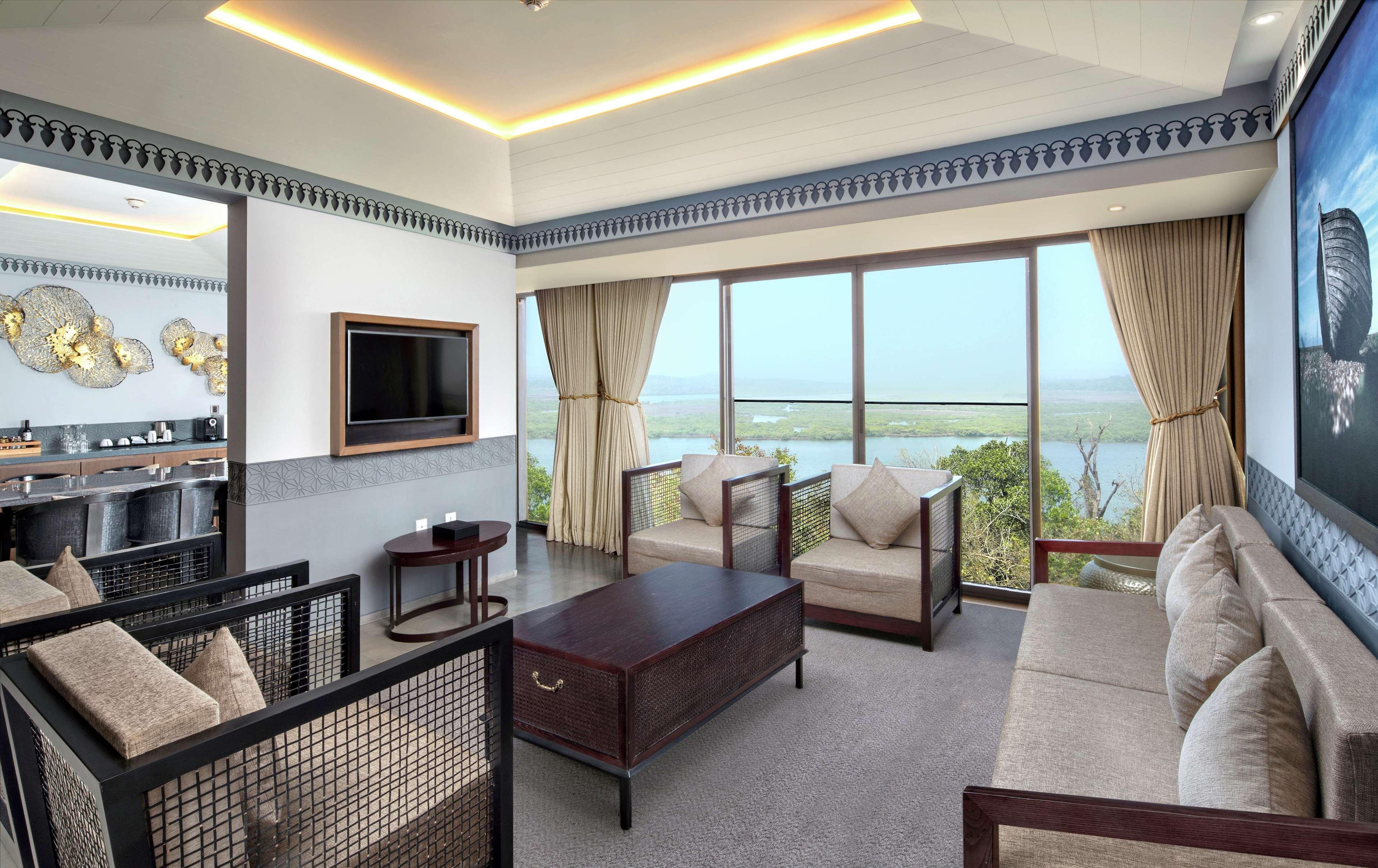 Doubletree By Hilton Goa - Panaji Hotell Eksteriør bilde