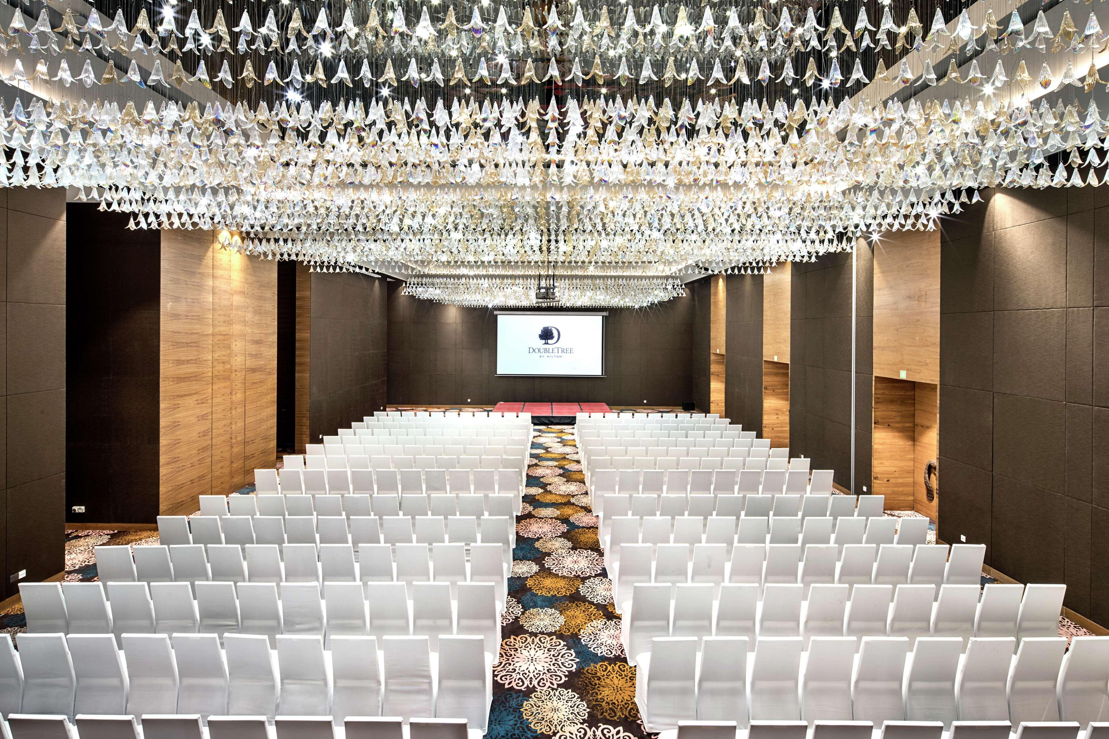 Doubletree By Hilton Goa - Panaji Hotell Eksteriør bilde