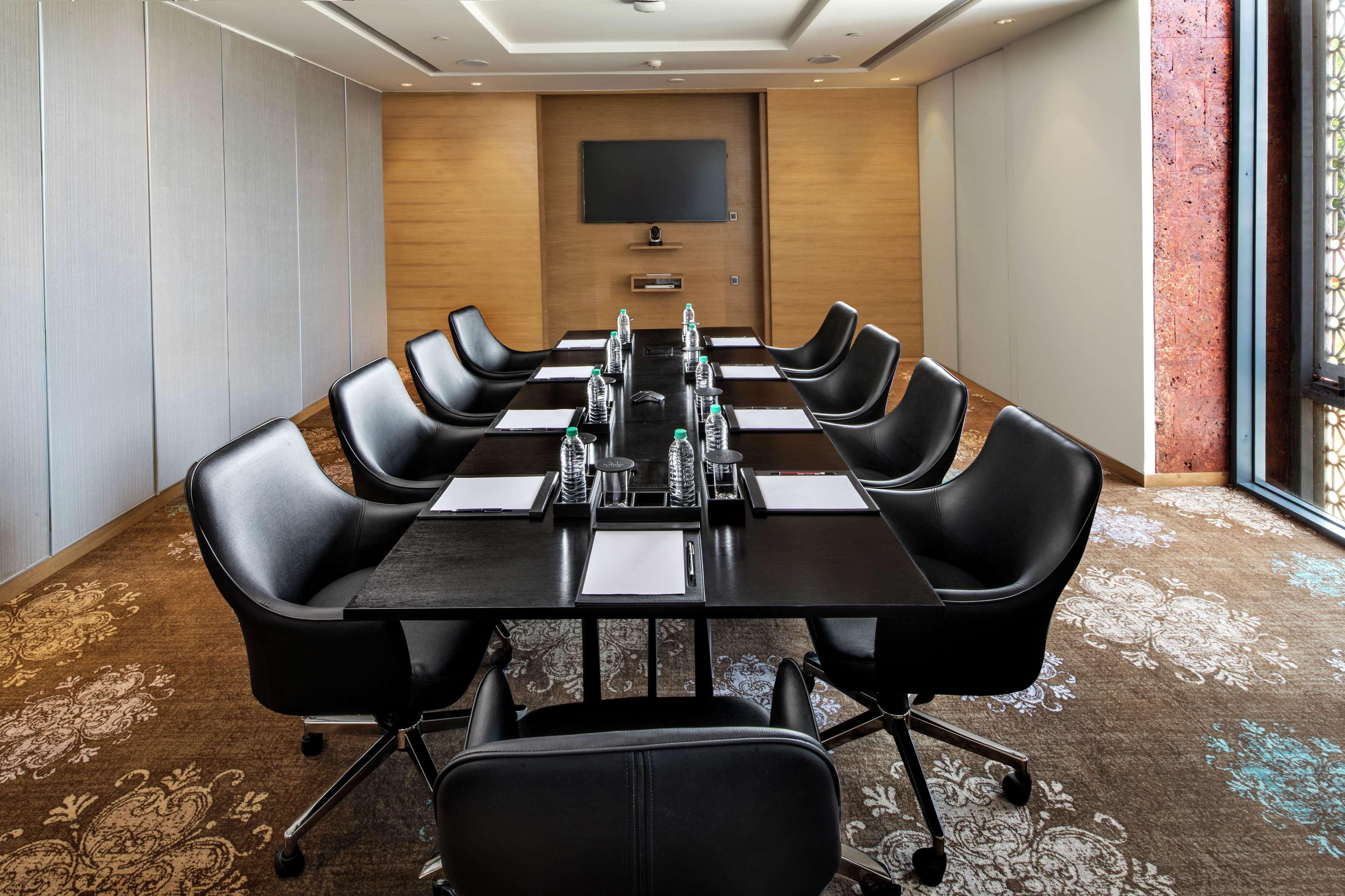 Doubletree By Hilton Goa - Panaji Hotell Eksteriør bilde