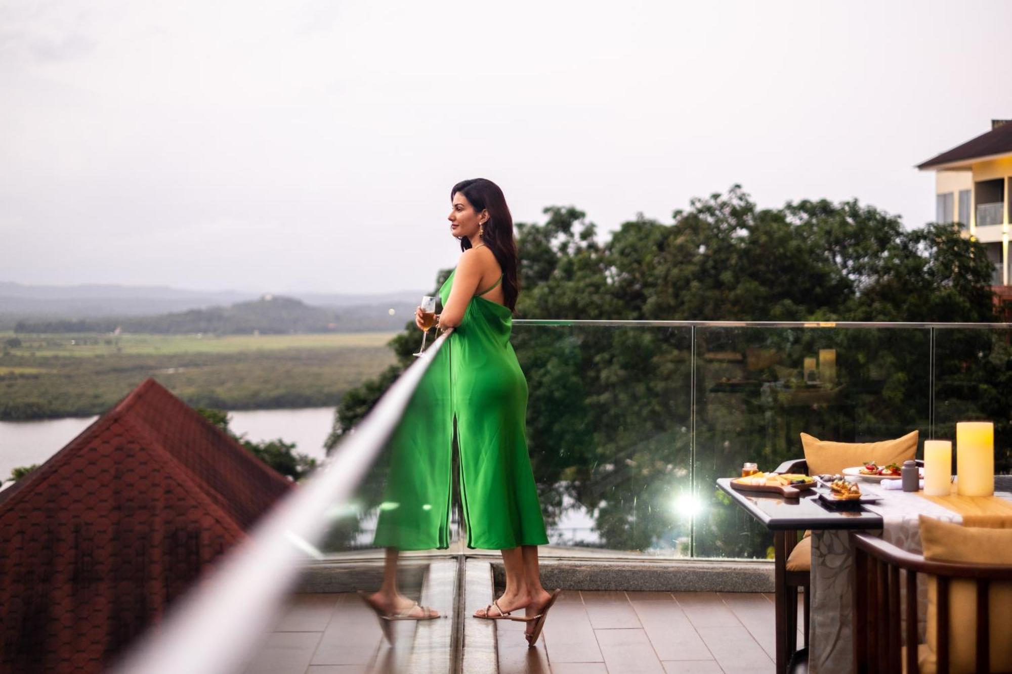 Doubletree By Hilton Goa - Panaji Hotell Eksteriør bilde