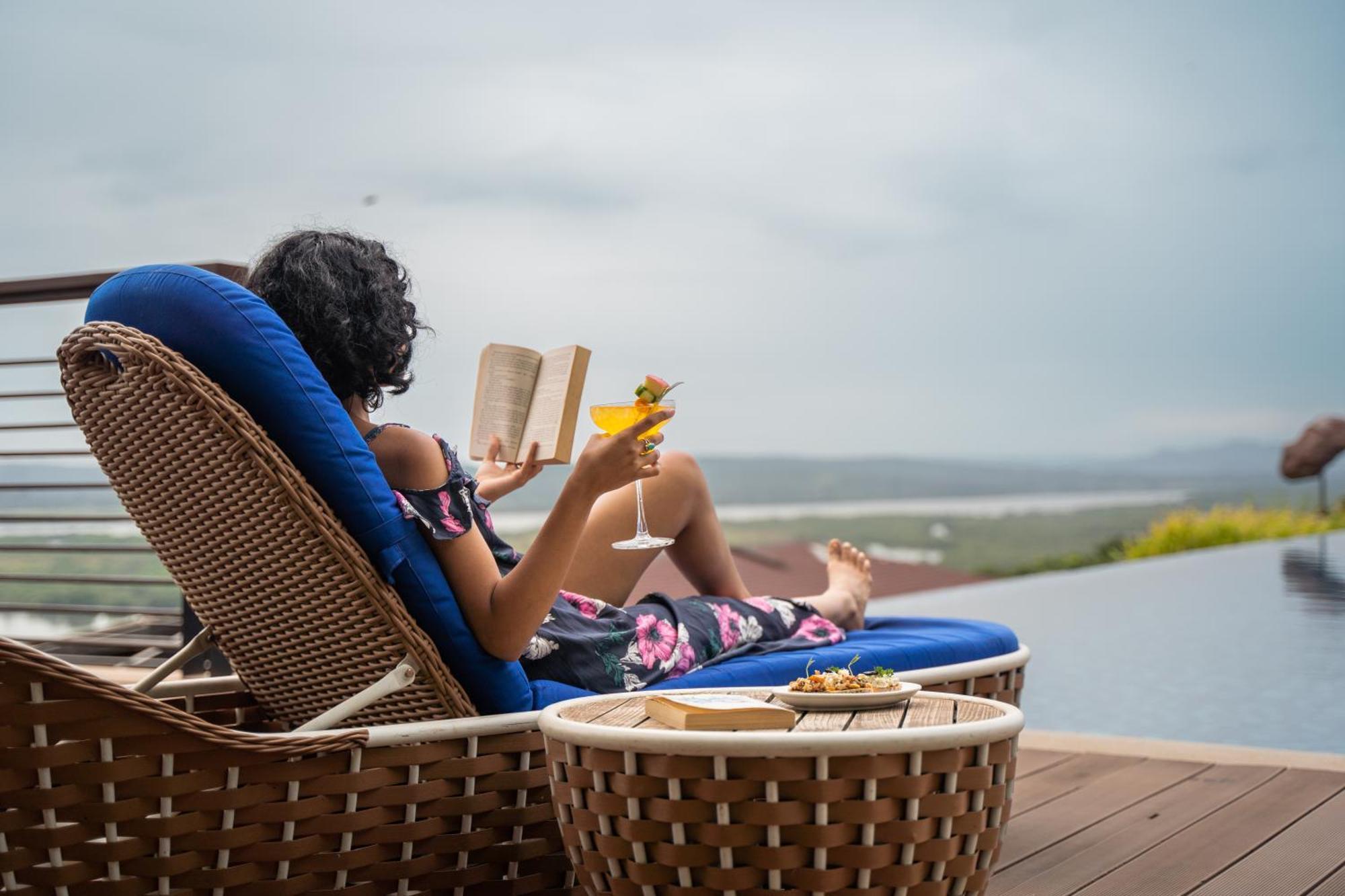Doubletree By Hilton Goa - Panaji Hotell Eksteriør bilde