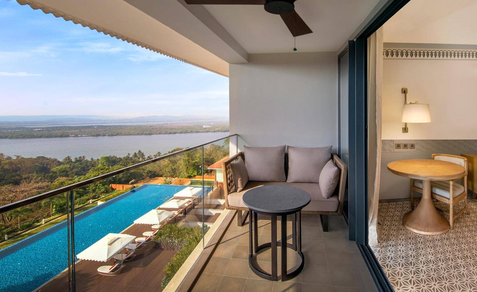 Doubletree By Hilton Goa - Panaji Hotell Eksteriør bilde