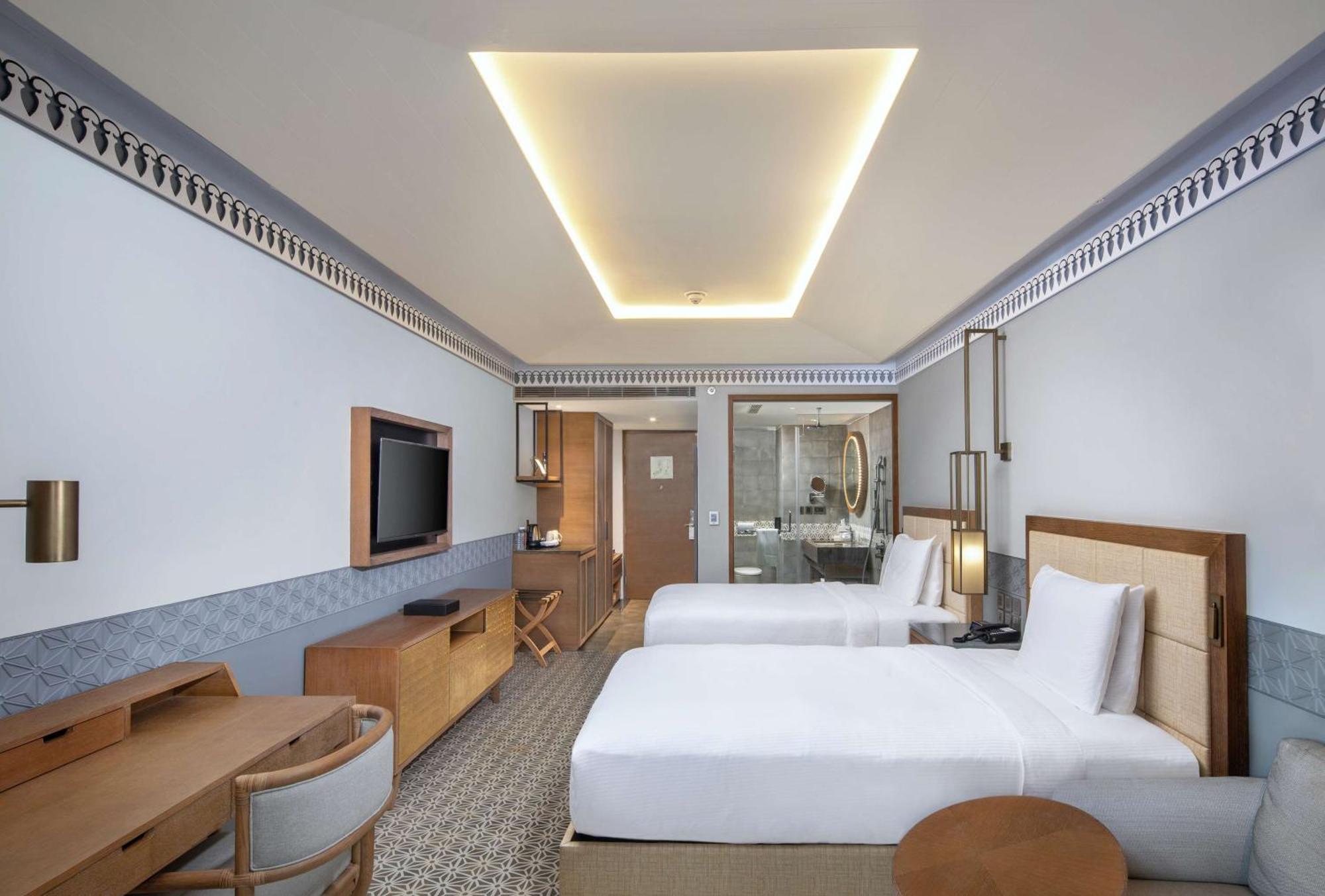 Doubletree By Hilton Goa - Panaji Hotell Eksteriør bilde