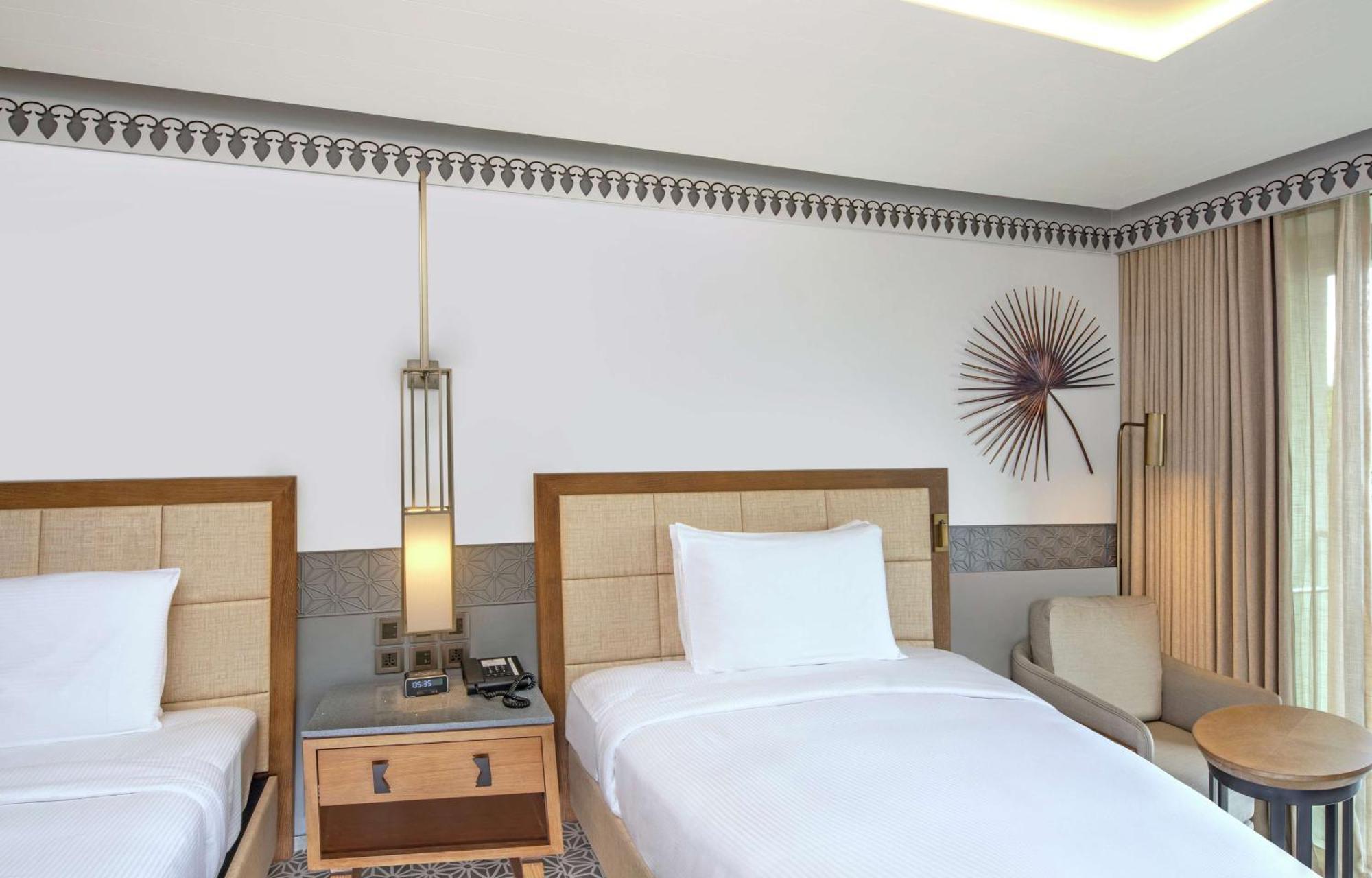 Doubletree By Hilton Goa - Panaji Hotell Eksteriør bilde