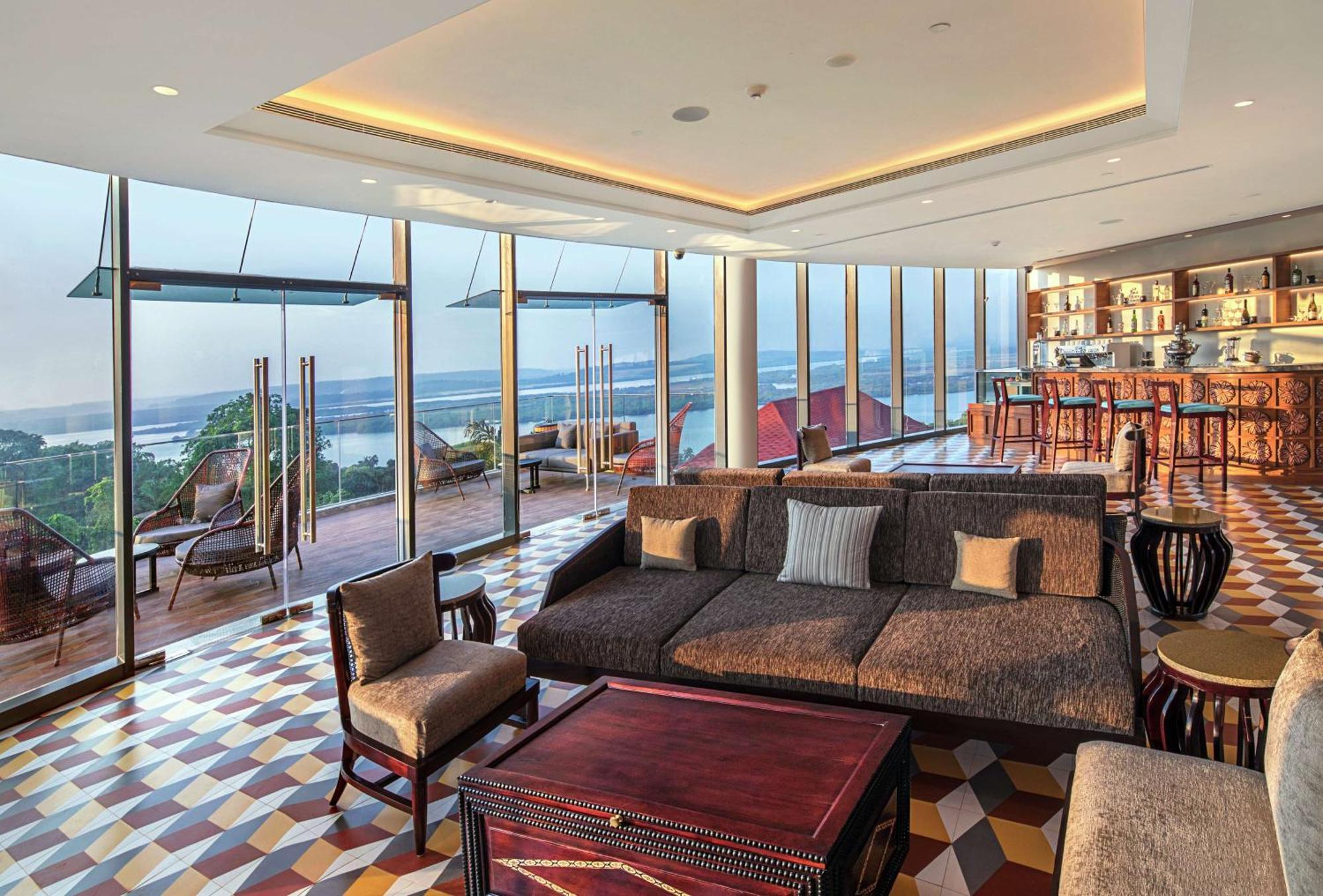 Doubletree By Hilton Goa - Panaji Hotell Eksteriør bilde