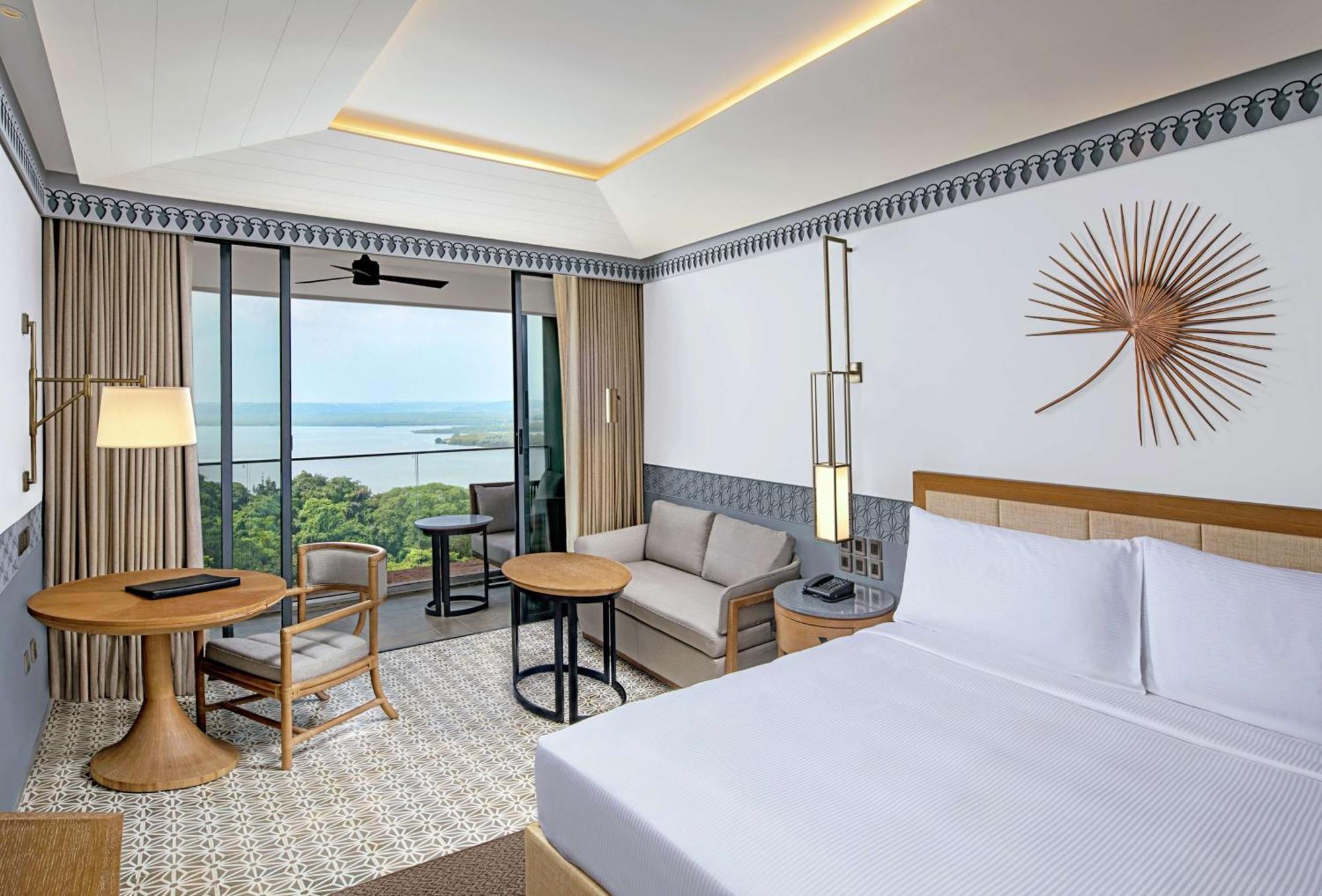 Doubletree By Hilton Goa - Panaji Hotell Eksteriør bilde