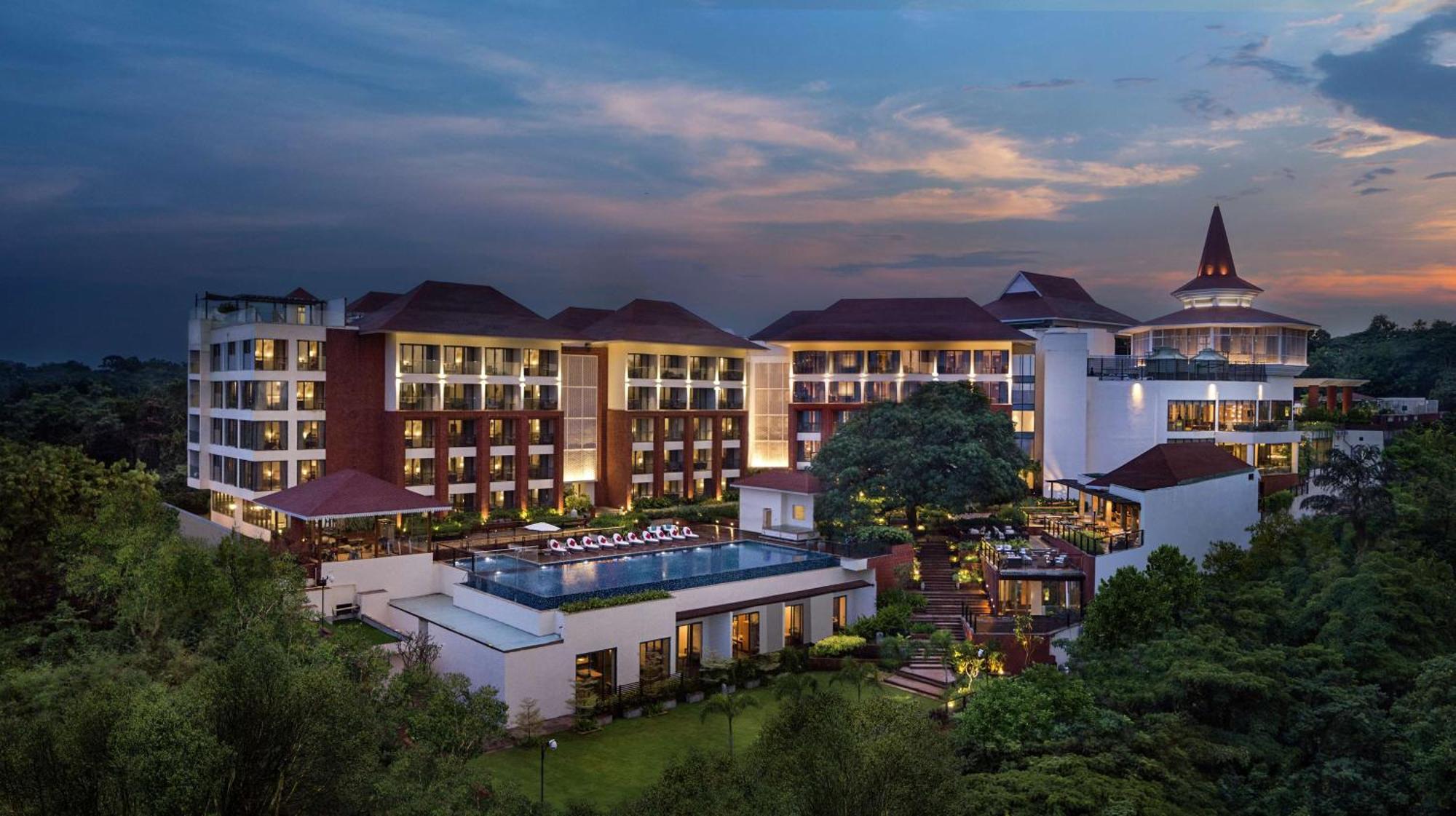 Doubletree By Hilton Goa - Panaji Hotell Eksteriør bilde