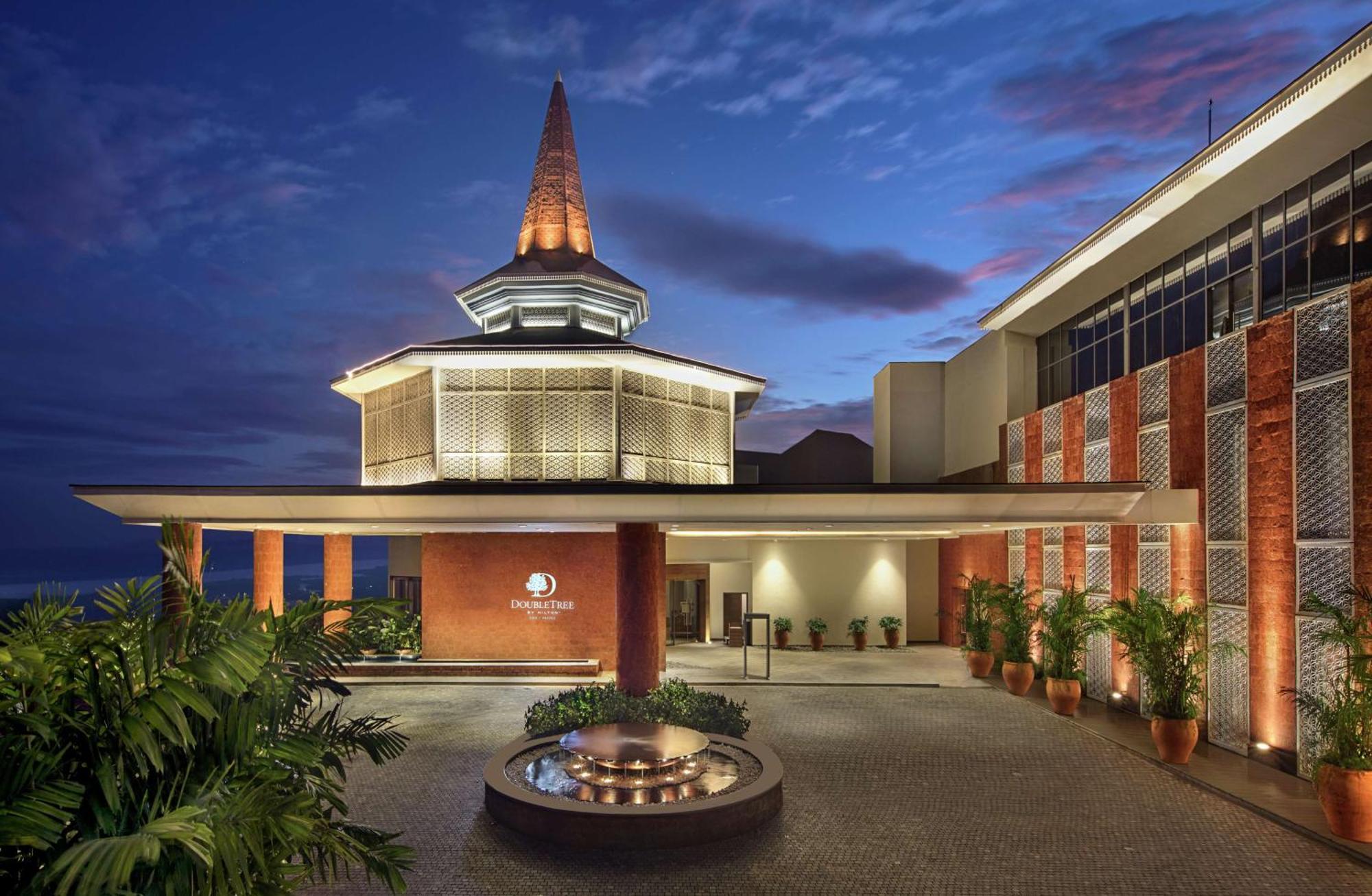 Doubletree By Hilton Goa - Panaji Hotell Eksteriør bilde